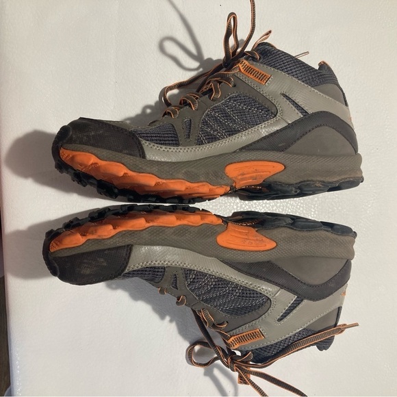 COLUMBIA Sz 9.5 (W) Sz 8 (M) Omni Grip Techlite Hiking Booties - Picture 5 of 14